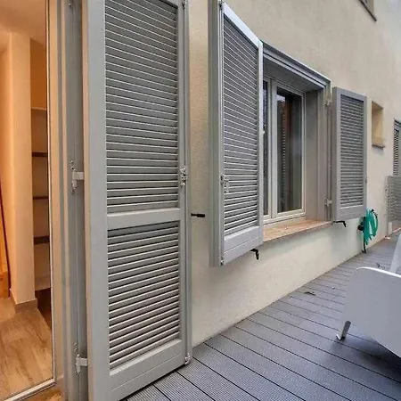 Faenza Elegant Apartment-3