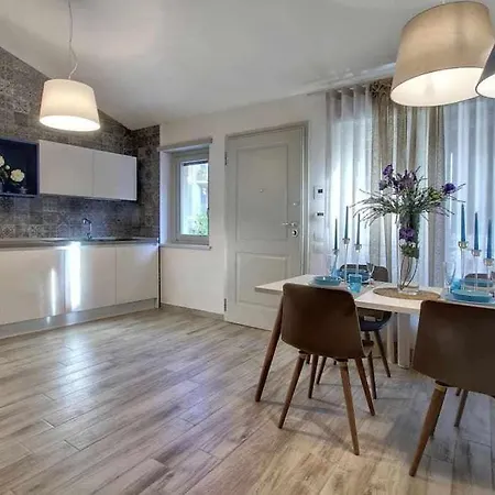 Faenza Elegant Apartment-2